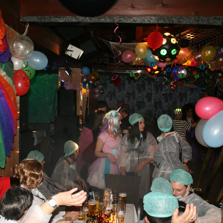 #001 Faschingsparty in der Ernibar Februar 2020